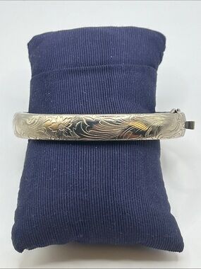 Vintage Silpada Engraved Floral Silver-Tone Hinged Bangle Bracelet RETIRED